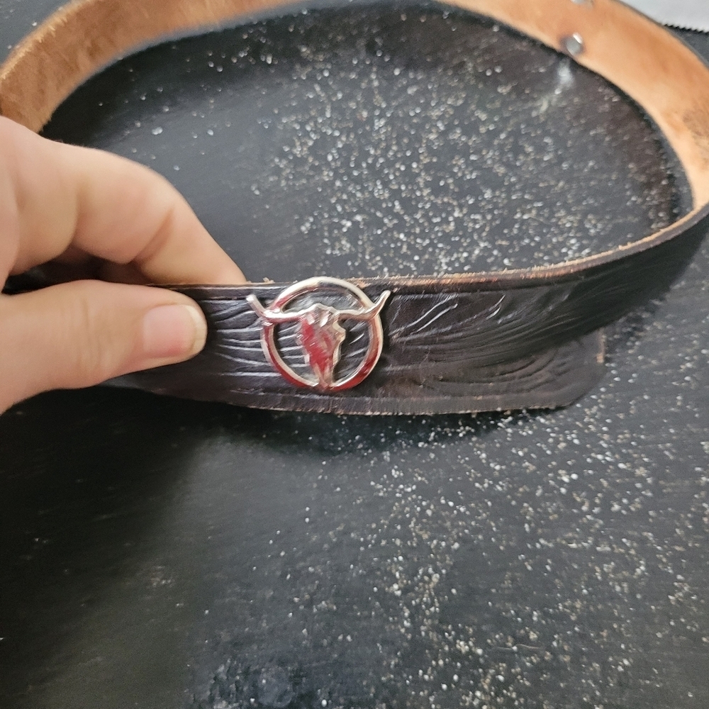 Justin Boots Black Tooled Leather Belt With Concho Detail No Buckle Kids Size 26